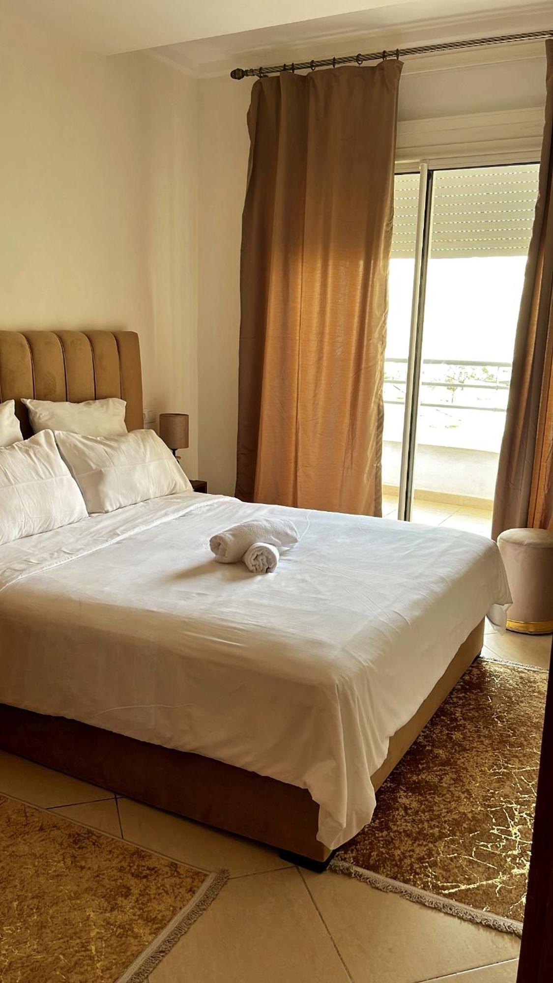 Elegant Appartement Avec Un Acces Piscine Jardin Parking Sous-Sol Et Wifi Haut Debit Fibre Optique Tangier Exterior photo