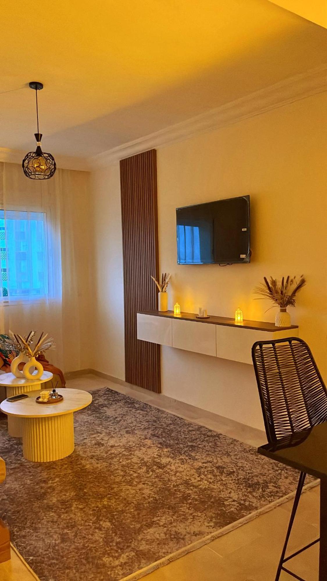 Elegant Appartement Avec Un Acces Piscine Jardin Parking Sous-Sol Et Wifi Haut Debit Fibre Optique Tangier Exterior photo